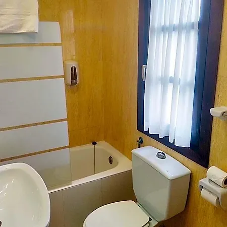 Lauxeta Berria Hotel