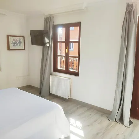 Lauxeta Berria Hotel